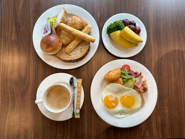 朝食